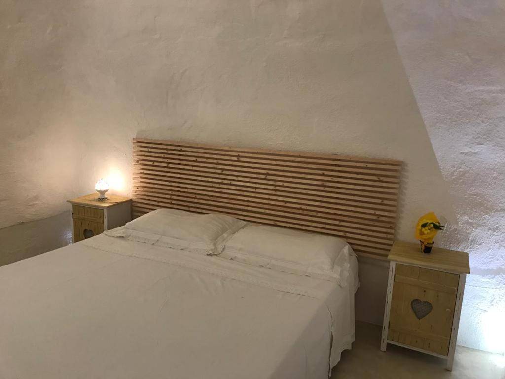 Trullo Contrada Specchi Racale Exterior foto