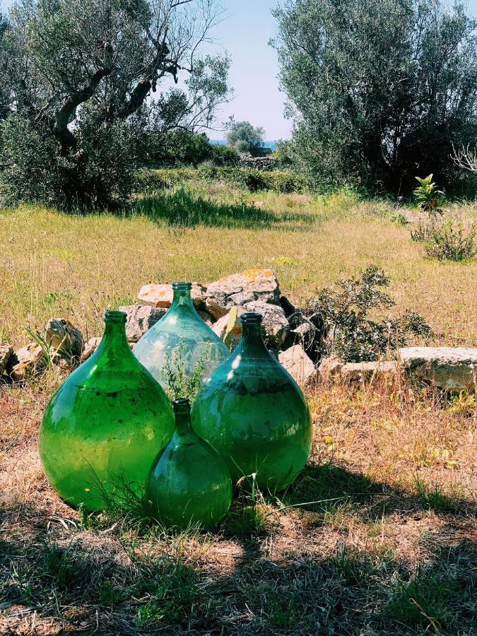 Trullo Contrada Specchi Racale Exterior foto